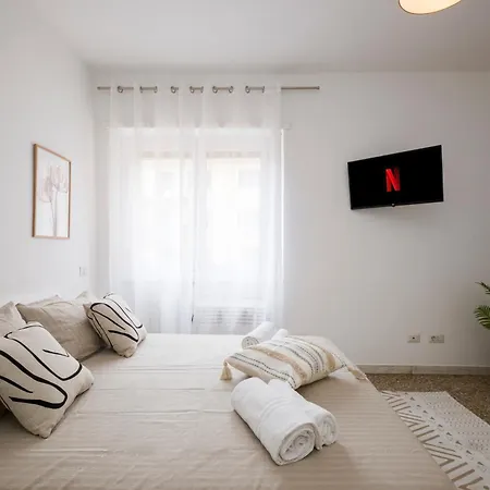 Metroa Strategic Position Apartament Rzym