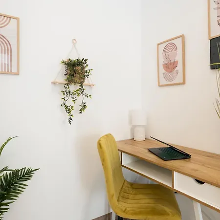 Metroa Strategic Position Apartament